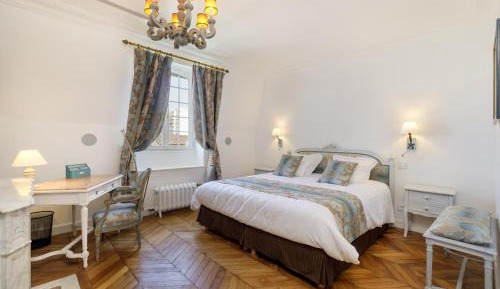 Superior Deluxe Double or Twin Room 