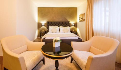 Junior Suite with Air Con