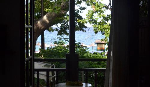 Deluxe Triple Room with Sea View