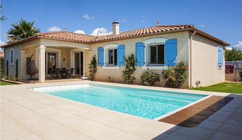 Two-Bedroom Holiday Home