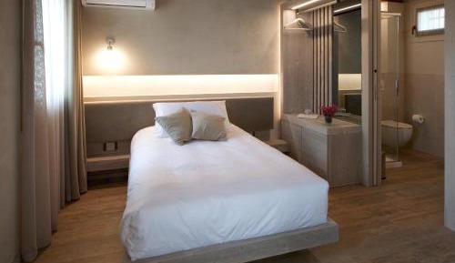 Large Single Room