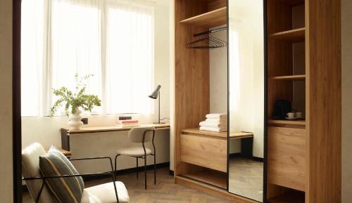 The Port Comfort Room