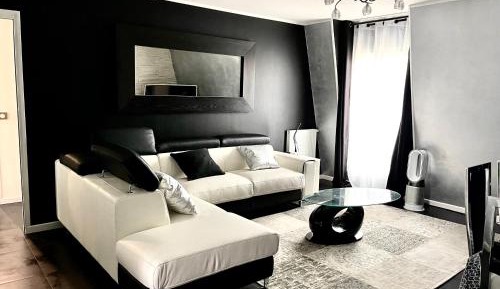 Deluxe Apartment (6 People)