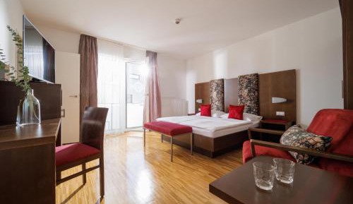Superior Double Room with Pool View