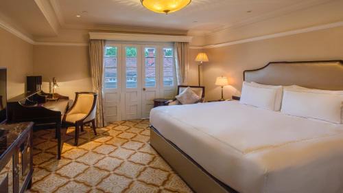 1 King Classic Garden Residence
