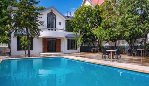 Villa with Private Pool