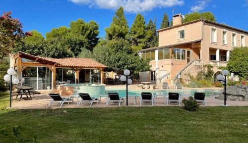 Deluxe Villa