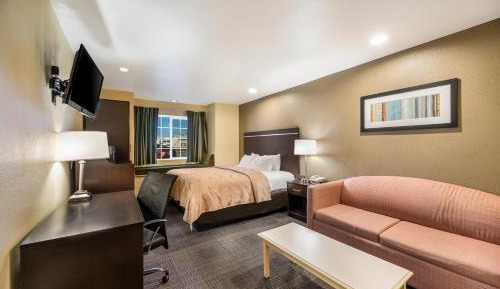 King Suite - Accessible/Non-Smoking