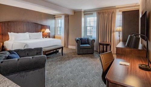 King Room with City View - Non-Smoking