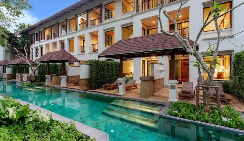 King Room with Pool View - Grande Premium Pool Access