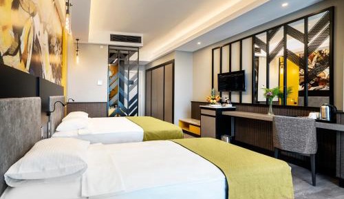 Double Room with Pool View