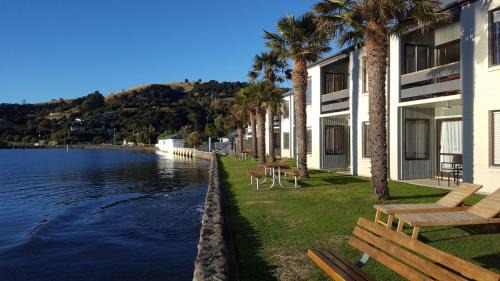 One-Bedroom Apartment - Waterfront