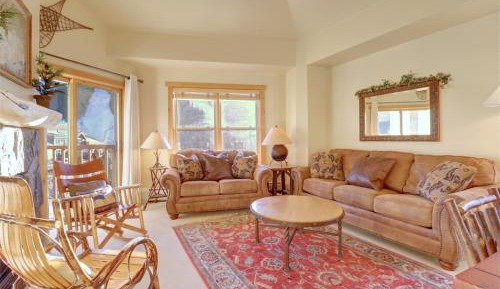 Four-Bedroom Apartment