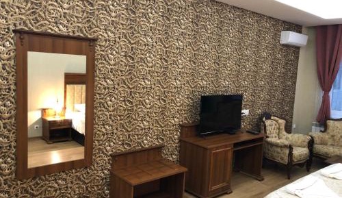 Deluxe King Studio