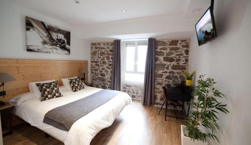 Deluxe Double or Twin Room with Balcony