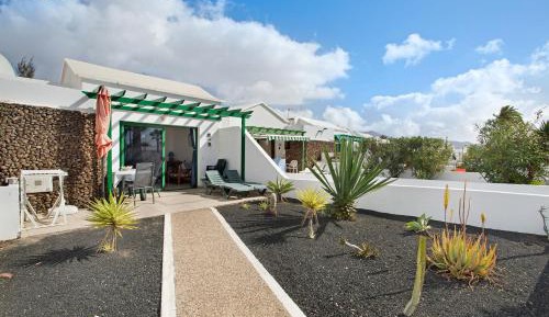 Superior One-Bedroom Apartment