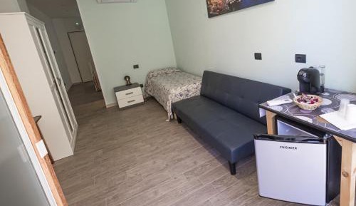 Quadruple Room with Private Bathroom