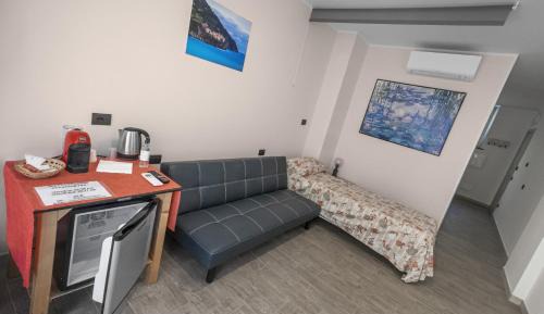 Quadruple Room with Private Bathroom