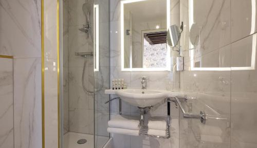 Luxury Quadruple Room