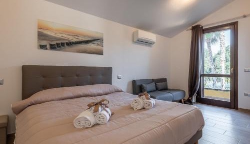 Triple Room with Private Bathroom