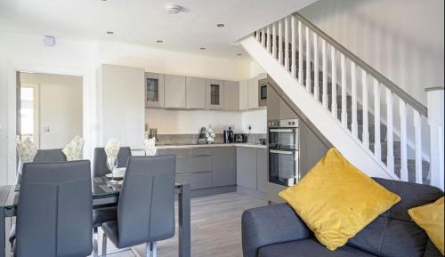 Three-Bedroom Townhouse