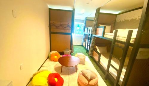 6-Bed Mixed Dormitory Room