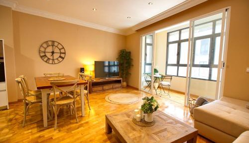 Deluxe Apartment