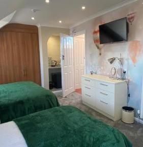  Triple Room with Private Bathroom