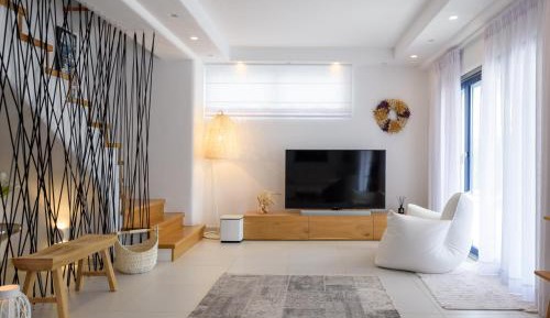 Phos, Three Bedroom Villa with Private Pool and Sea View
