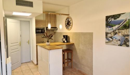 Studio Apartment