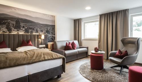 Deluxe Family Suite