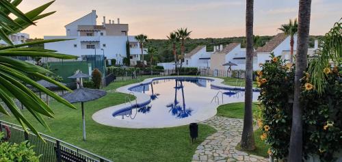 Apartment with Pool View 