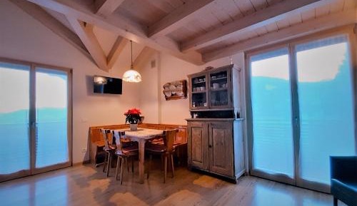 Attic Three-Bedroom Apartment - Split Level