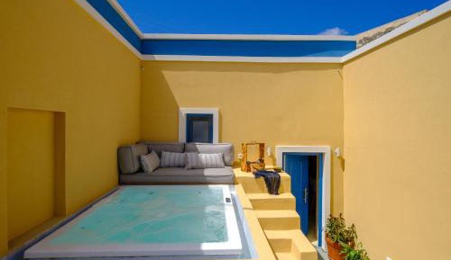 Aktea Suite with Private Hot Tub