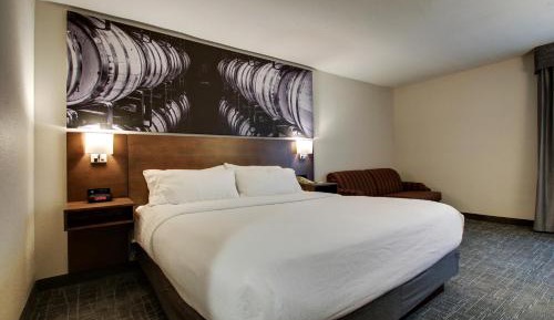 Deluxe King Room - Non-Smoking