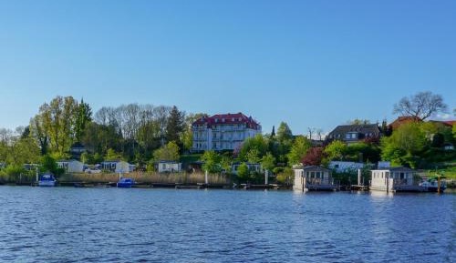 Bungalow - Water Front 