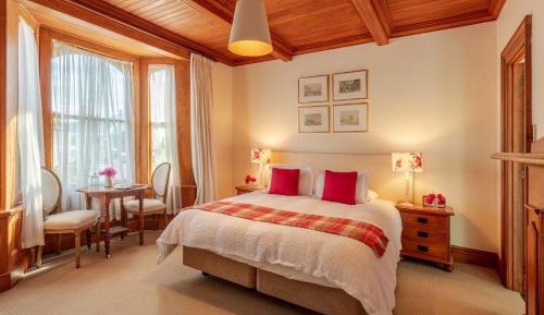 Double or Twin Room with Private Bathroom