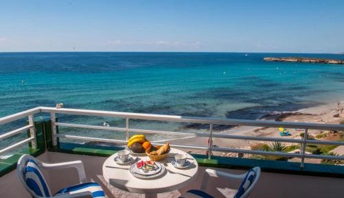 Studio with Sea View (2 Adults + 1 Child)