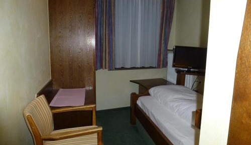 Economy Single Room
