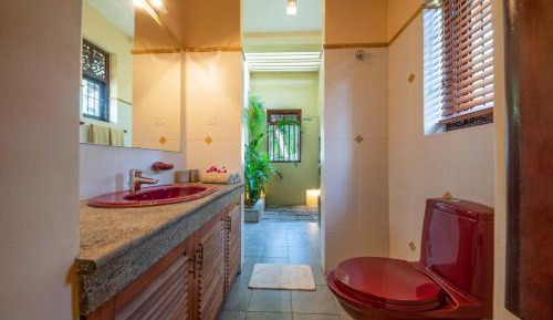 Deluxe Suite with Sea View