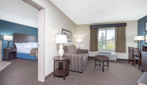 One-Bedroom Superior King Suite with Sofa Bed - Non-Smoking