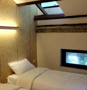 Twin Room with Shared Bathroom