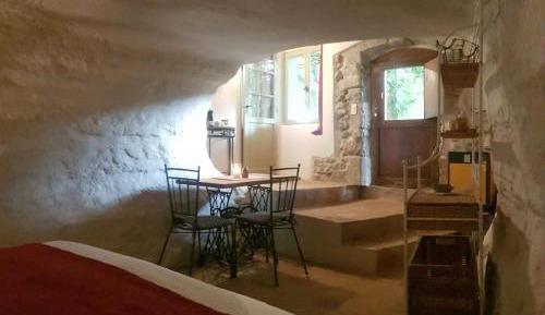 Queen Room with Garden View