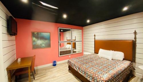 Standard King Room