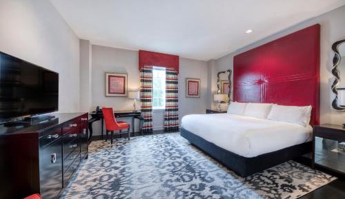 Superior King Suite