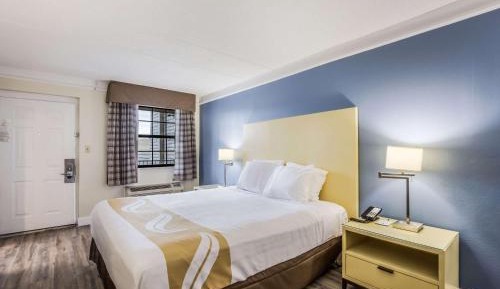King Room - Accessible/Non-Smoking