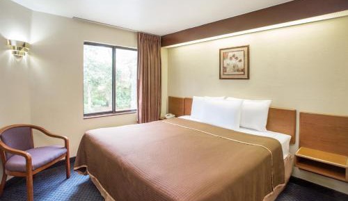 King Room - Non-Smoking