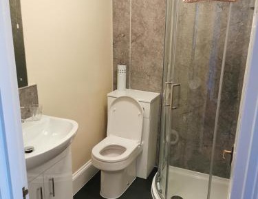 Double Room with Private Bathroom