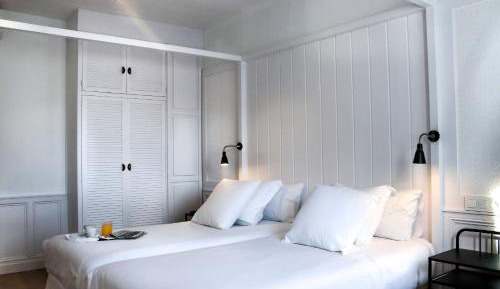 Twin Room with Balcony