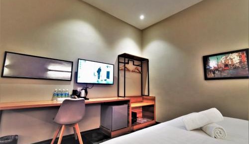 Standard King Room
